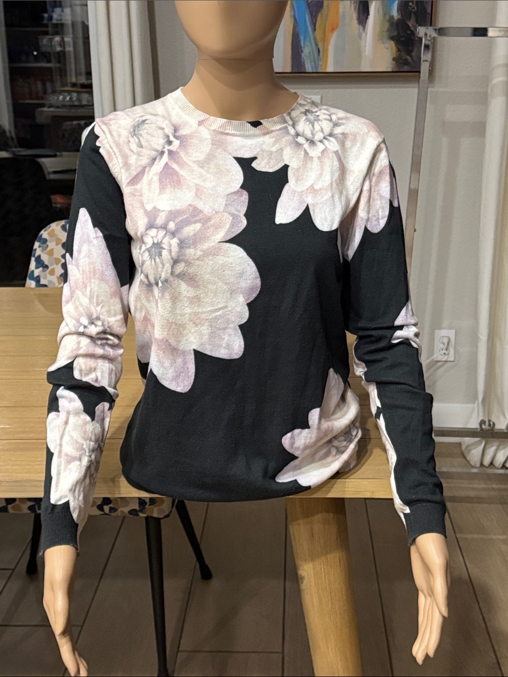 Ted Baker London Floral Knit Sweater Size 3 Black Pink Long Sleeve Pullover